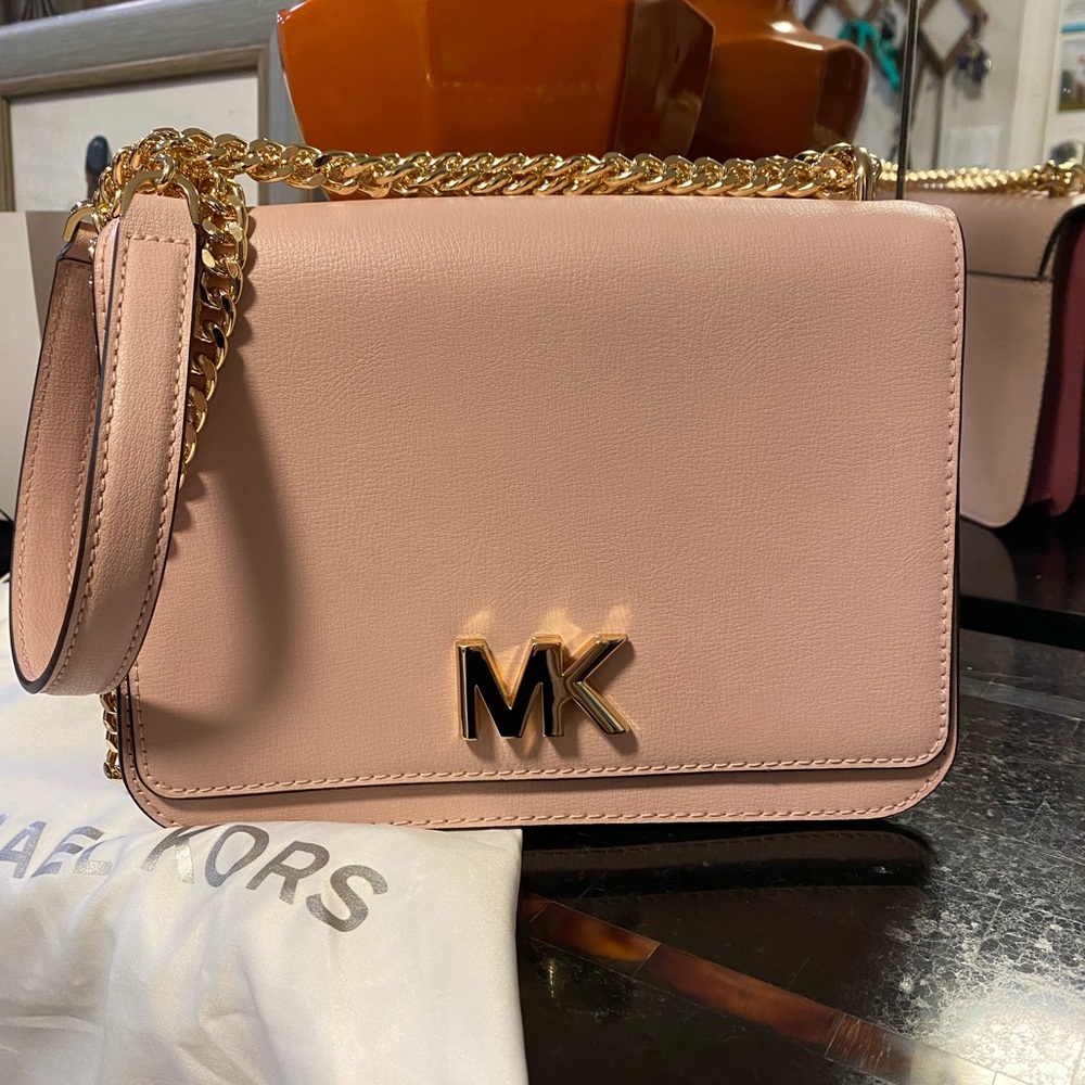 💕💖 Powder Pink two tone MK Flap Bag 💖💕